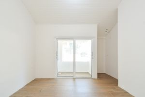 Image 36 - 923881