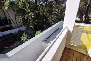Image 30 - 923885