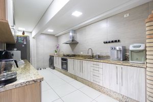 Image 11 - 923892