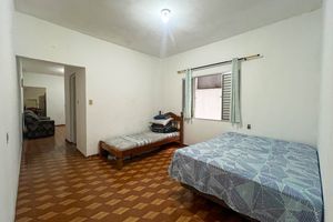Image 19 - 923894