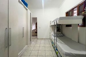 Image 5 - 923894