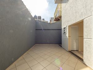 Image 47 - 923897