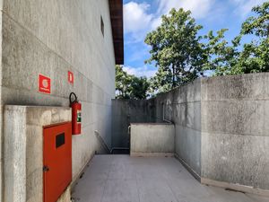 Image 25 - 923901