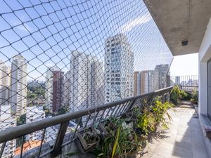 Image 18 - 923907