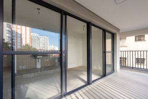Image 29 - 923910