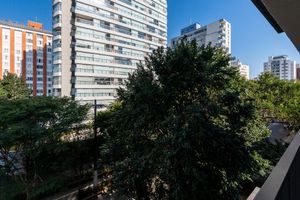 Image 45 - 923910