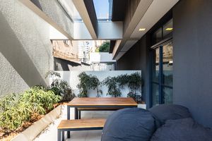Image 70 - 923910