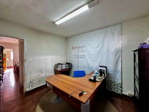 Image 17 - 923911