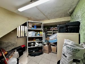 Image 8 - 923911