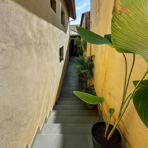 Image 2 - 923911