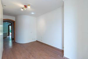 Image 32 - 923913