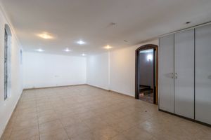 Image 8 - 923913