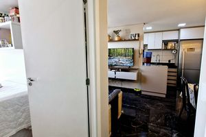 Image 13 - 923914