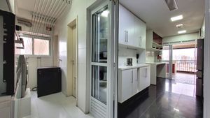 Image 31 - 923916