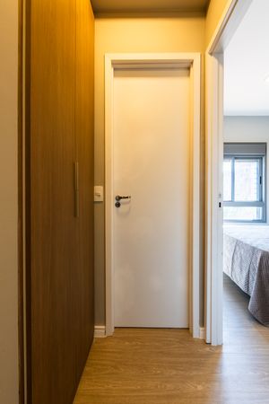 Image 21 - 923917