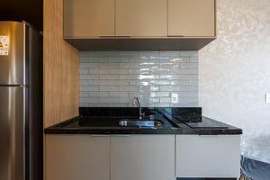 Image 13 - 923917