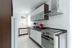 Image 31 - 923918