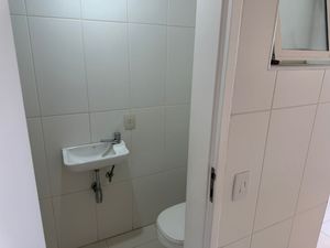 Image 13 - 923924