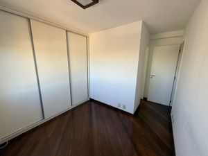 Image 4 - 923924