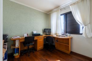 Image 28 - 923928