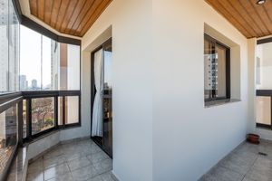 Image 11 - 923928