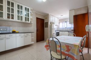 Image 43 - 923928