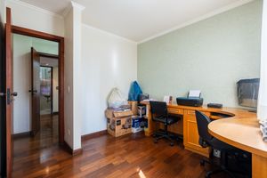 Image 29 - 923928