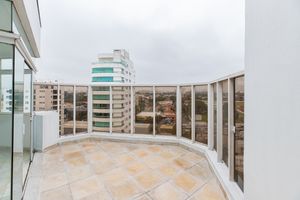 Image 45 - 923931