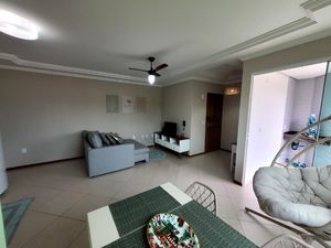 Image 10 - 923935