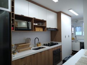 Image 9 - 923937