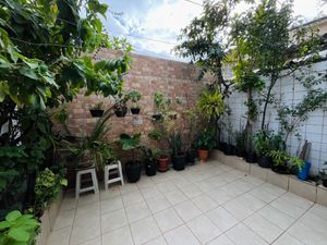 Image 14 - 923939