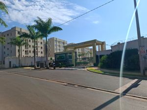 Image 1 - 923941