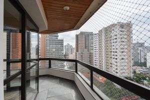 Image 8 - 923942