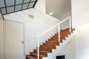 Image 22 - 923943