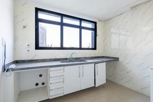 Image 21 - 923943