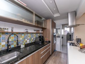 Image 14 - 923948