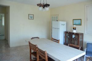 Image 12 - 923951