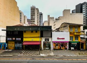 Image 1 - 923953