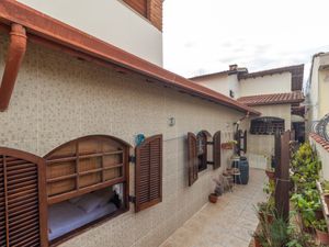 Image 35 - 923957