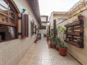 Image 34 - 923957