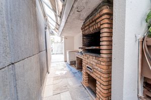 Image 28 - 923958
