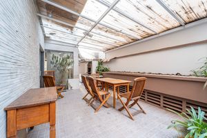 Image 27 - 923958
