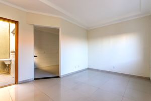 Image 3 - 923962