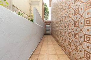 Image 33 - 923965