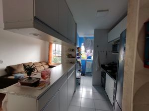 Image 6 - 923967