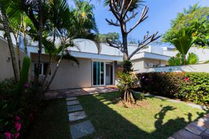 Image 34 - 923968