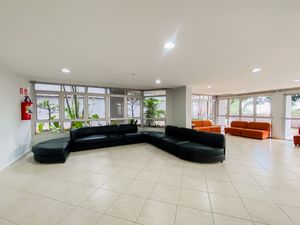 Image 29 - 923970