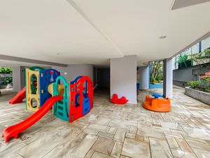 Image 33 - 923970
