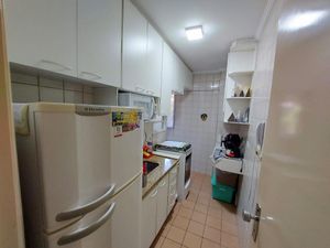 Image 16 - 923972