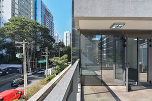 Image 12 - 923976
